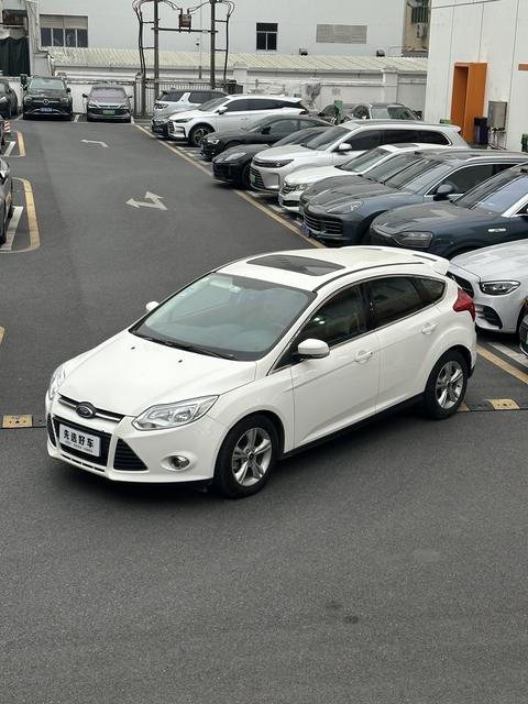 Ford Focus 2014 Ford Focus 2014 car image