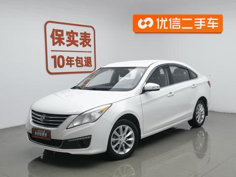 Forthing JOYEAR S50 2015 Forthing JOYEAR S50 2015 immagine di auto