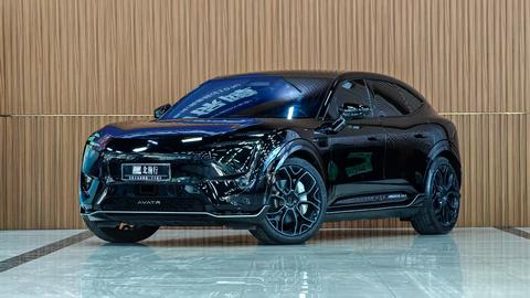 Avatr 11 2023 car image 