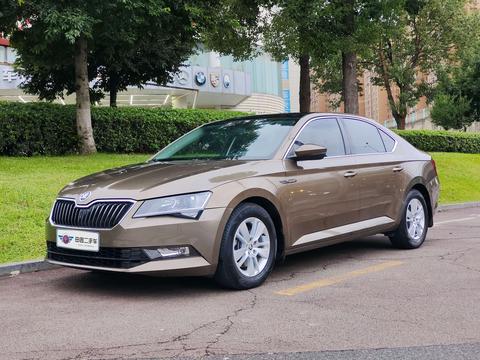 Skoda Superb 2017 汽车图片 
