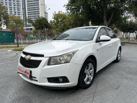 Chevrolet Cruze 2013 immagine di auto 