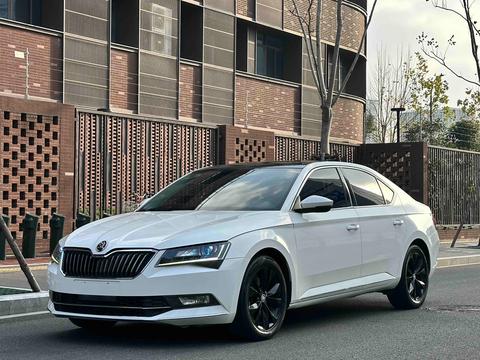 Skoda Superb 2018 汽车图片 