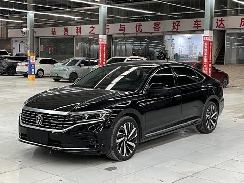 Volkswagen Passat 2021 immagine di auto 
