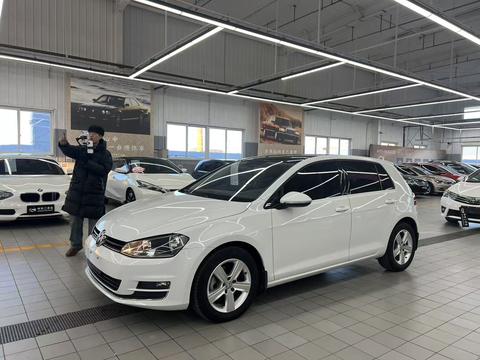 Volkswagen Golf 2016 car image 