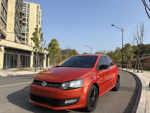 Volkswagen Polo 2012 car image 