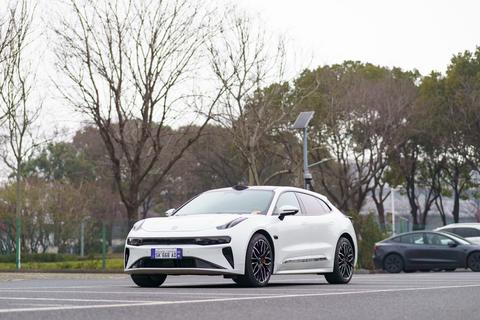 Zeekr 001 2025 汽车图片 