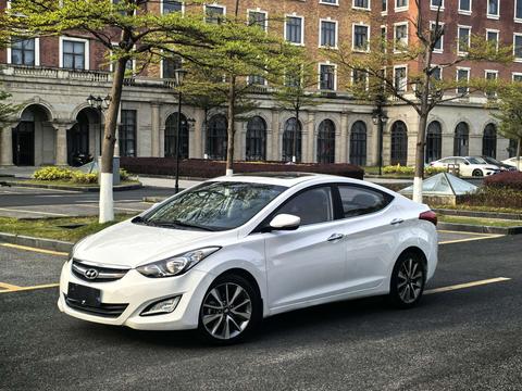 Hyundai Elantra MD 2015 immagine di auto 