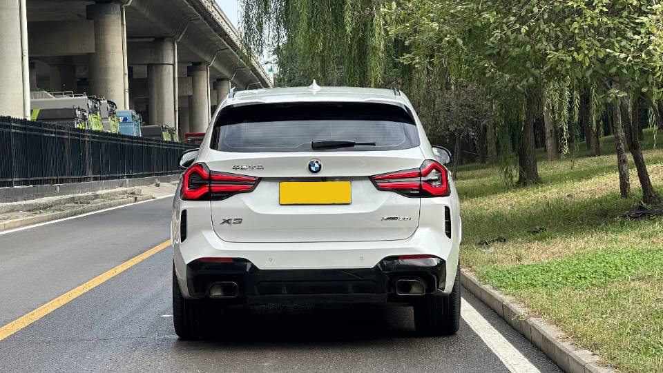 BMW X3 2024 car image #3