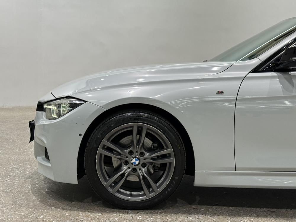 BMW 3 Series 2018 car image #7