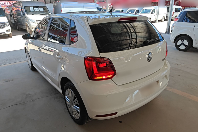 Volkswagen Polo 2017 car image #5