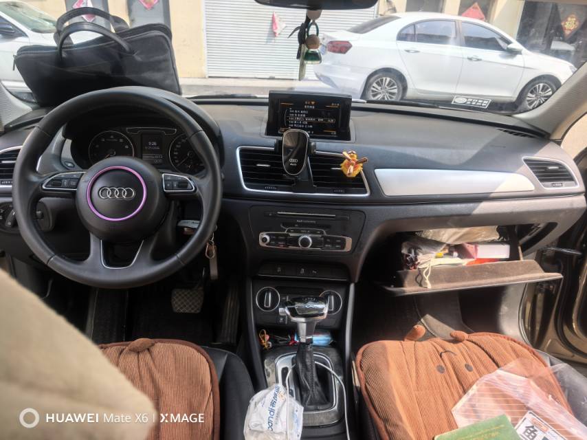 Audi Q3 2018 immagine di auto #3