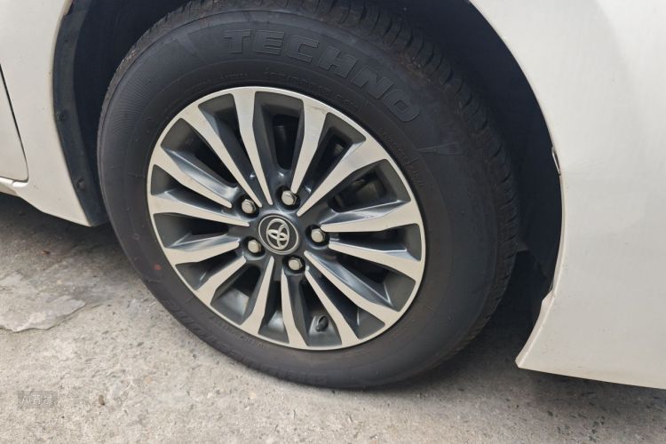 Toyota Corolla 2019 #9 Toyota Corolla 2019 car image #9