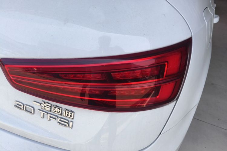 Audi Q3 2017 #8 Audi Q3 2017 car image #8
