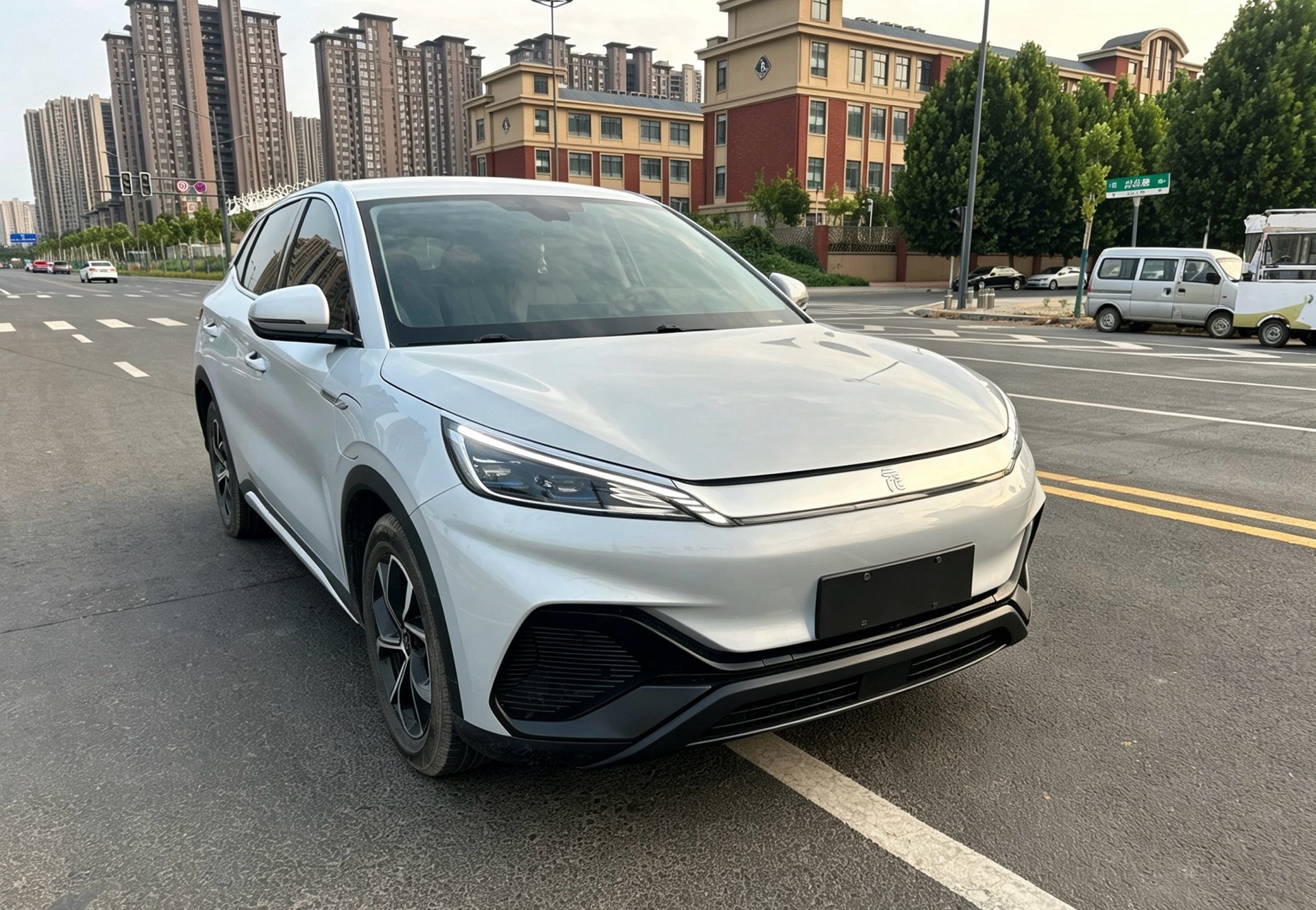 BYD Yuan Plus 2023 immagine di auto #2