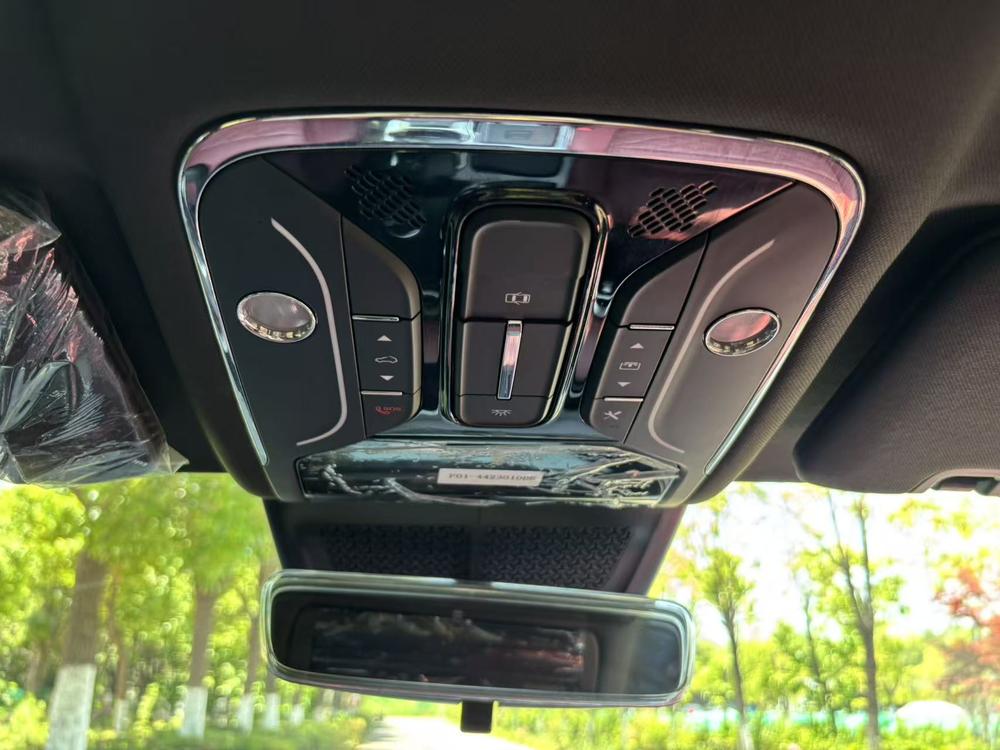 Jetour X70 PLUS 2023 #22 Jetour X70 PLUS 2023 car image #22