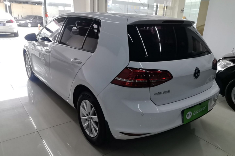 Volkswagen Golf 2016 car image #5