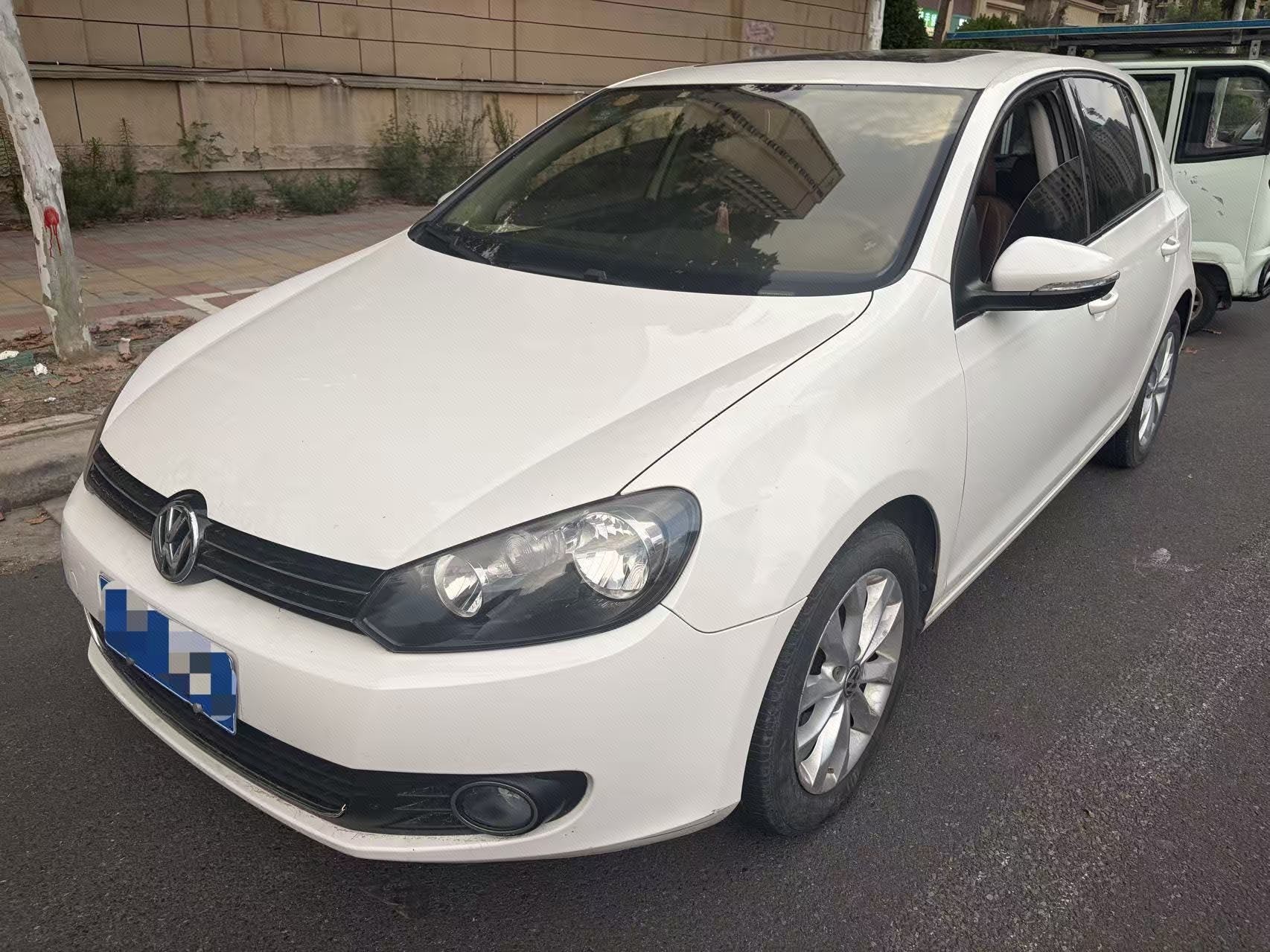 Volkswagen Golf 2014 Volkswagen Golf 2014 car image
