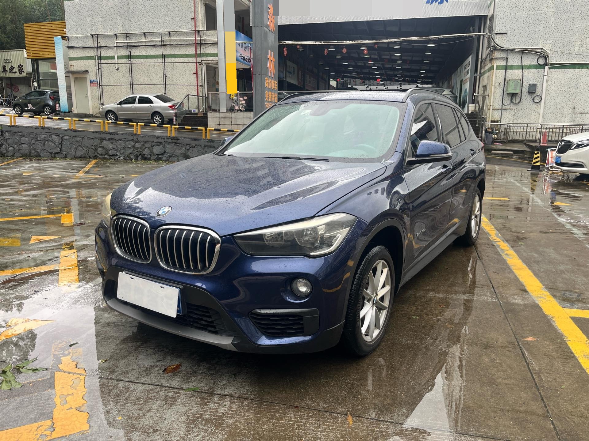 BMW X1 2017 BMW X1 2017 car image