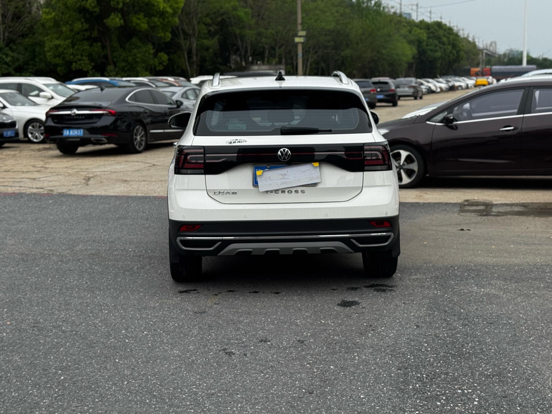 Volkswagen T-Cross 2022 car image #9