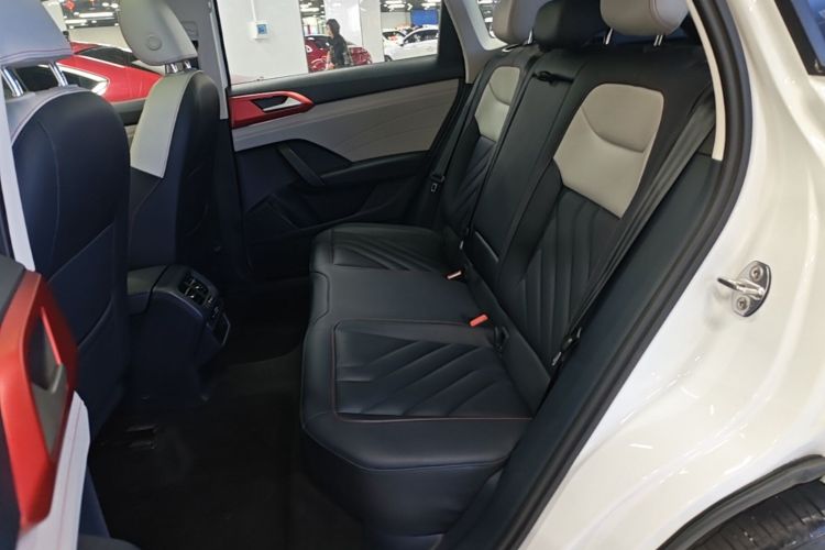 Volkswagen Tharu 2023 car image #17
