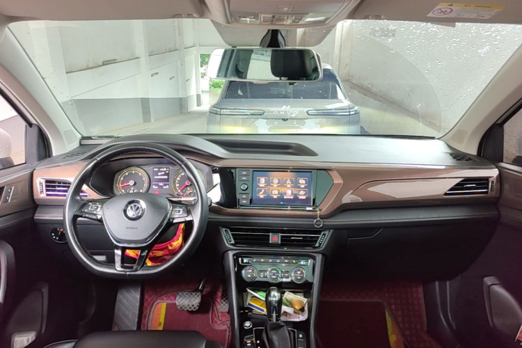 Volkswagen Tharu 2019 car image #11