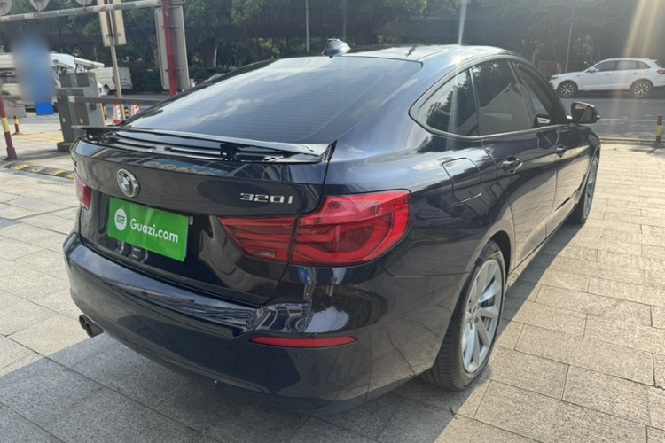BMW 3 Series GT 2018 #7 BMW 3 Series GT 2018 car image #7