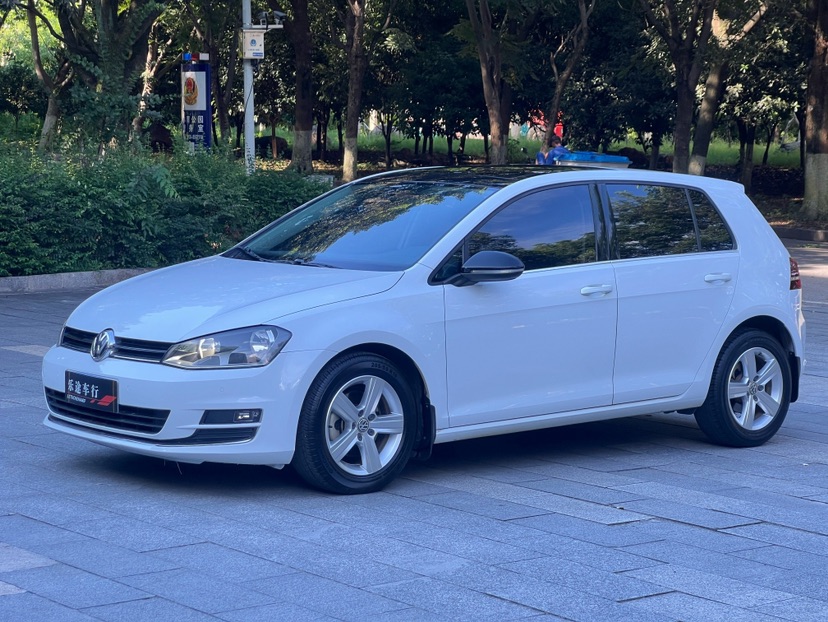 Volkswagen Golf 2017 car image 