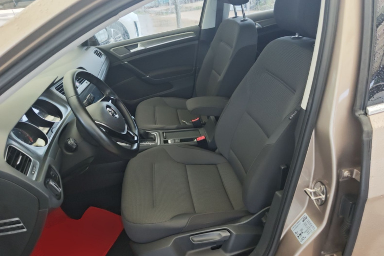 Volkswagen Golf 2015 car image #15