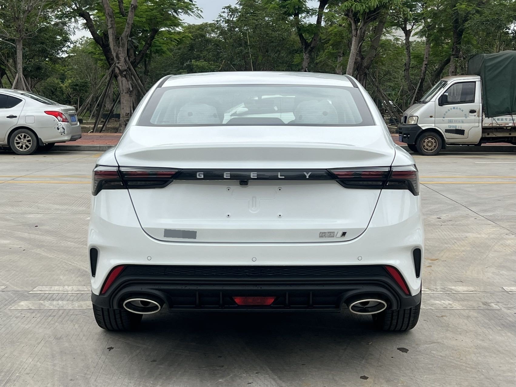 GEELY Binray 2026 car image #8