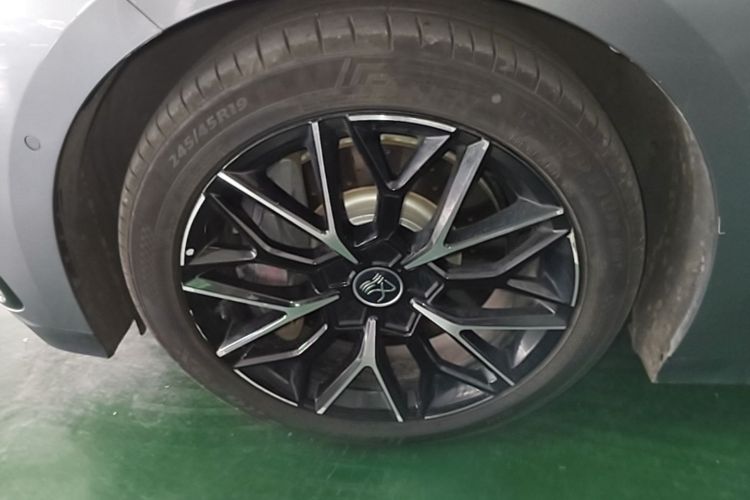 BYD Han 2022 car image #9