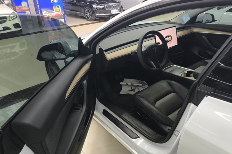 Tesla Model 3 2023 #12 Tesla Model 3 2023 car image #12