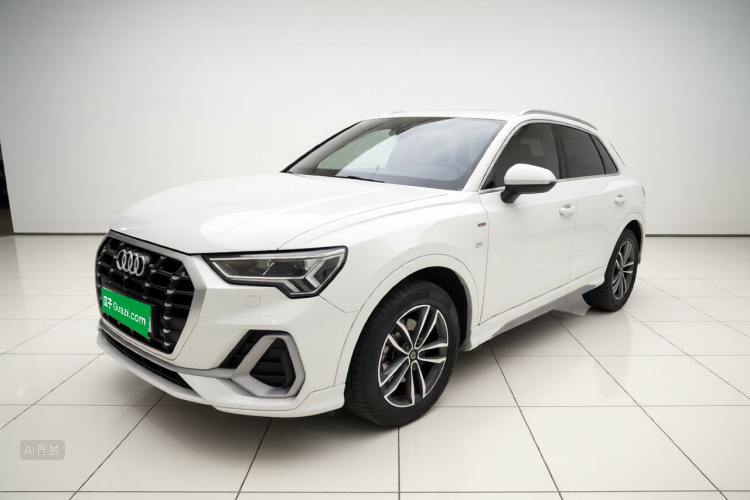 Audi Q3 2022 car image #2