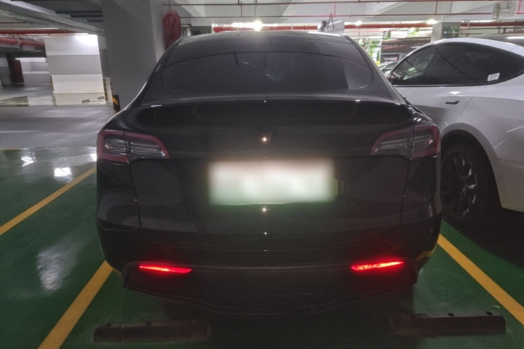 Tesla Model Y 2022 #6 Tesla Model Y 2022 car image #6