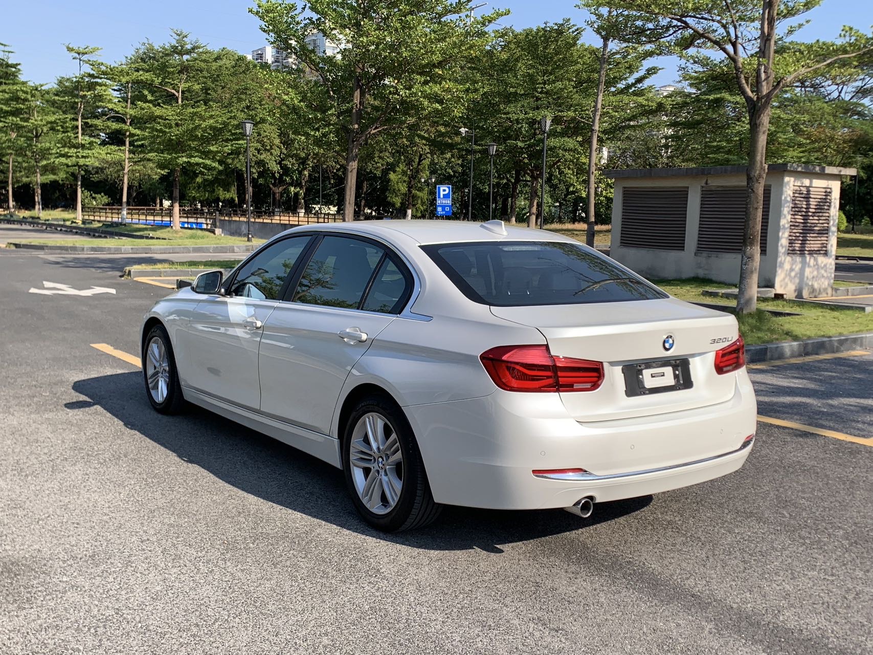 BMW 3 Series 2015 #6 BMW 3 Series 2015 صورة سيارة #6