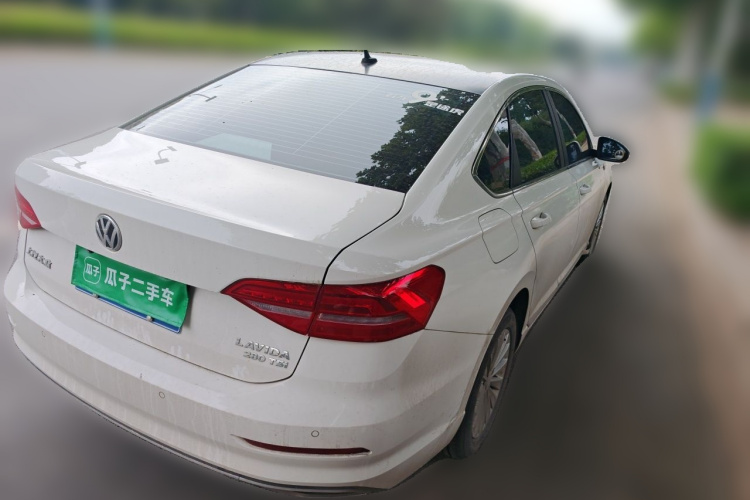 Volkswagen Lavida 2019 car image #5