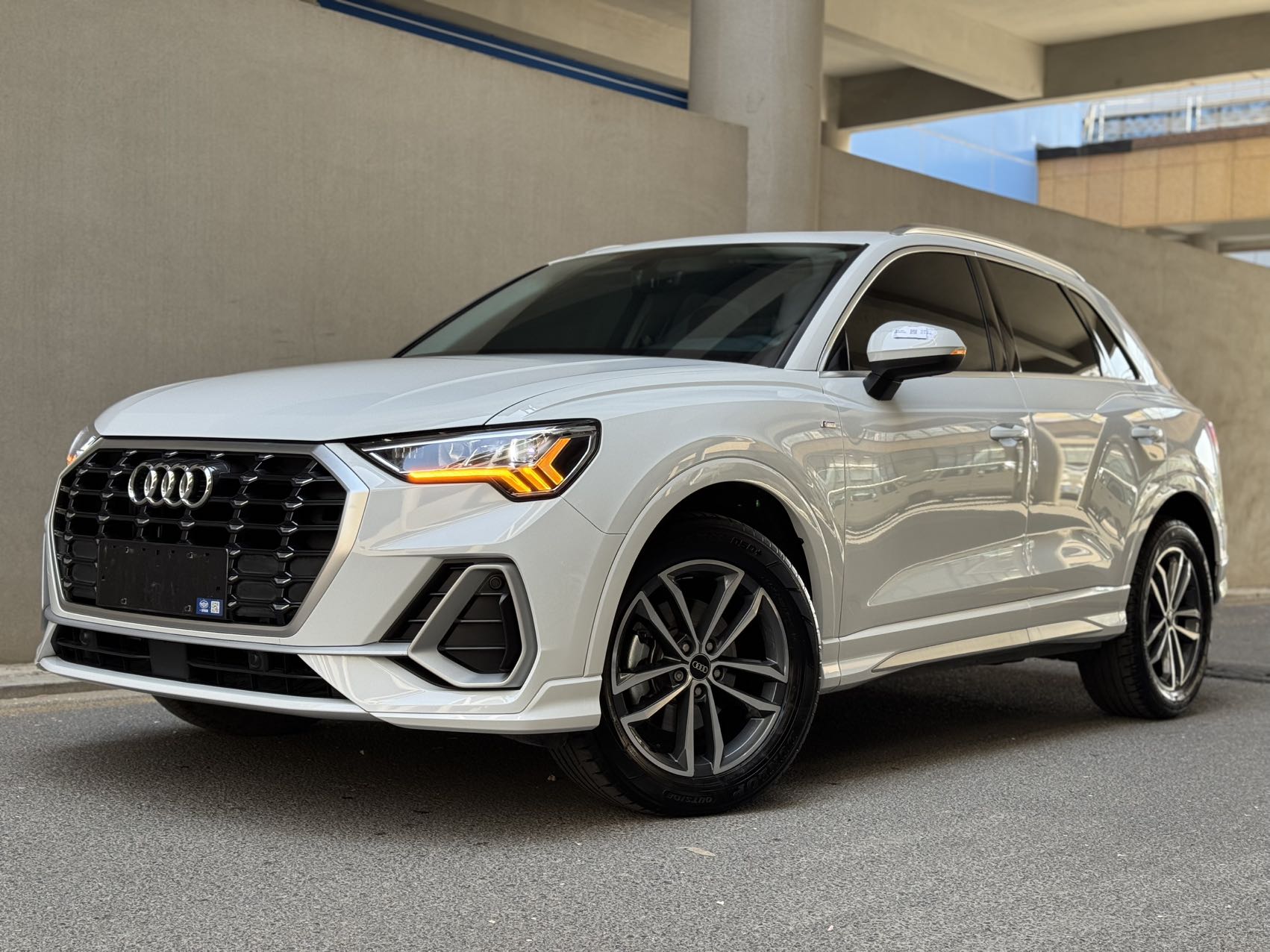 Audi Q3 2023 Audi Q3 2023 car image