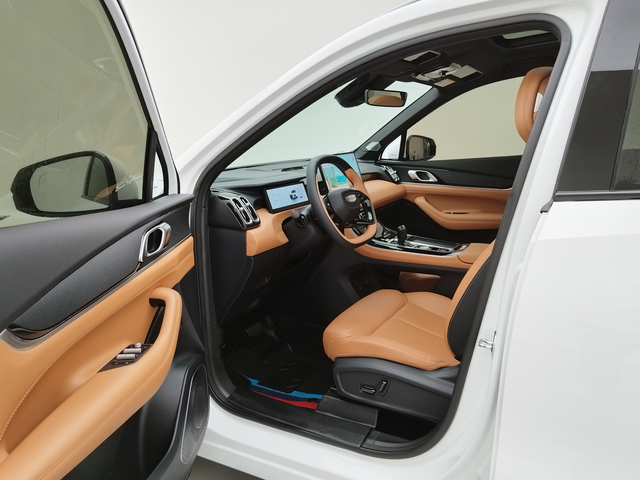 GEELY Boyue L 2025 #4 GEELY Boyue L 2025 car image #4