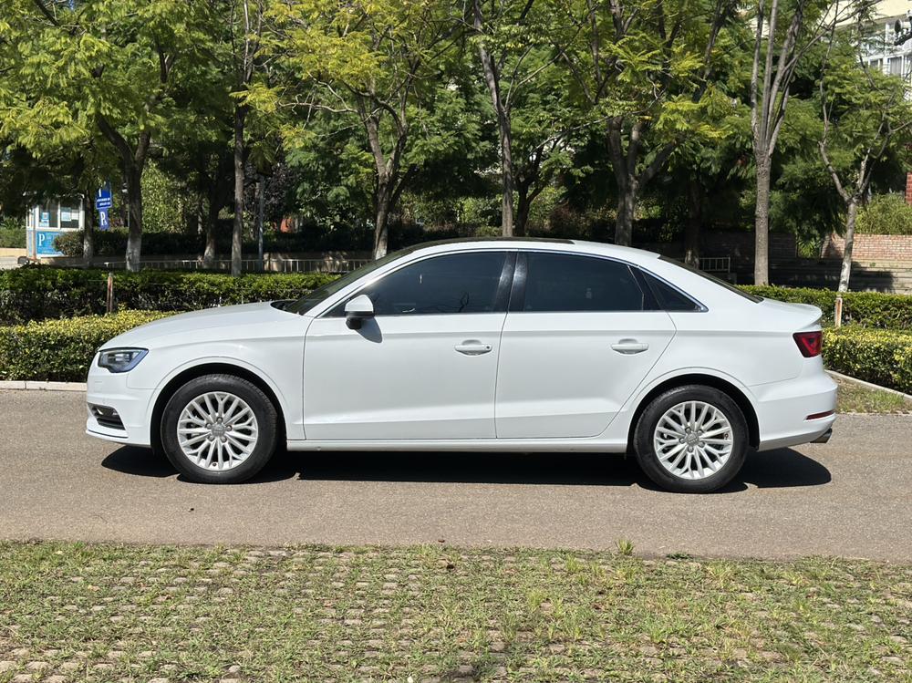 Audi A3 2016 car image #4