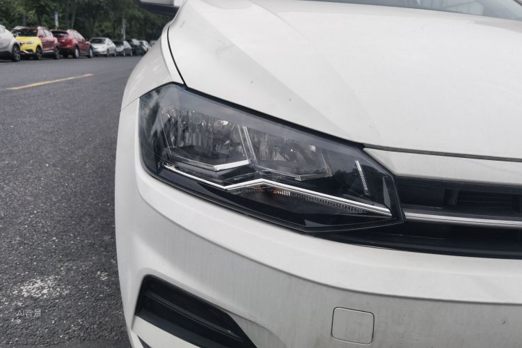 Volkswagen Polo 2021 car image #8