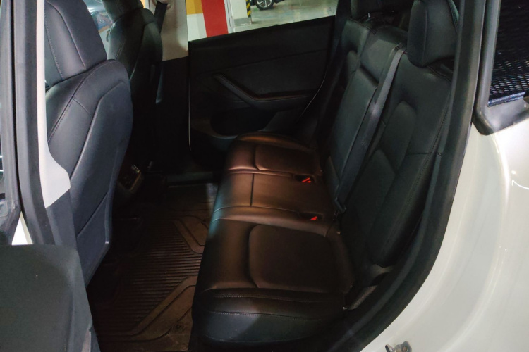 Tesla Model Y 2021 #17 Tesla Model Y 2021 car image #17