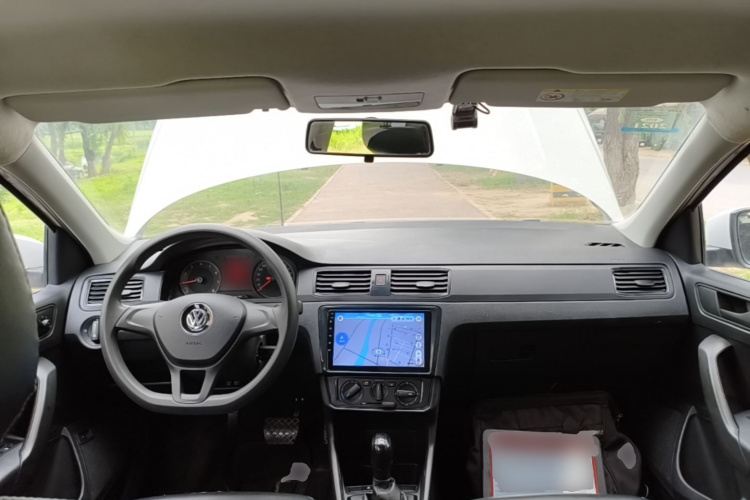 Volkswagen Santana 2019 car image #11