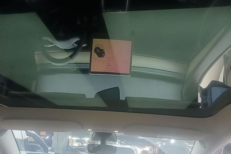 Tesla Model Y 2023 imagem de carro #18