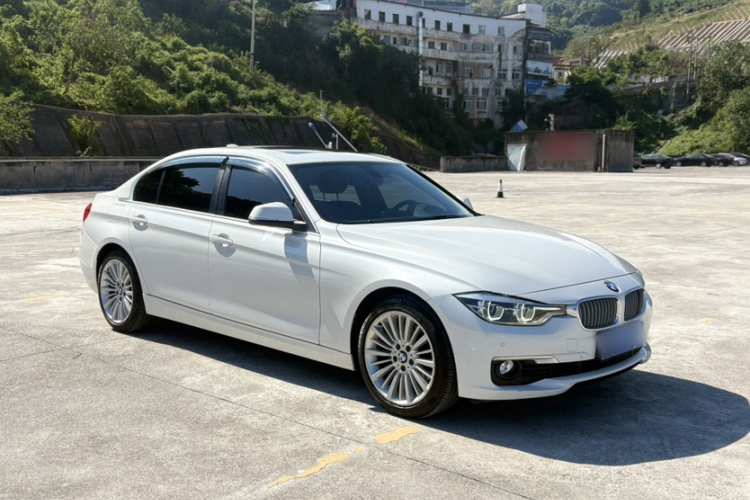 BMW 3 Series 2018 #3 BMW 3 Series 2018 car image #3