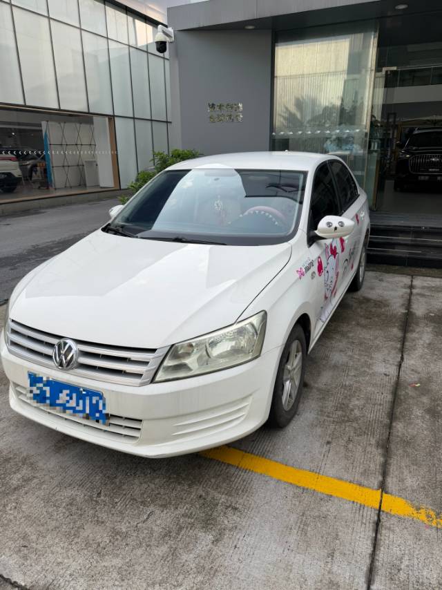 Volkswagen Santana 2014 immagine di auto 