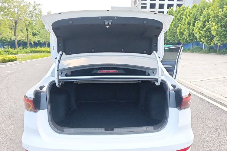 GEELY Emgrand 2024 #22 GEELY Emgrand 2024 car image #22
