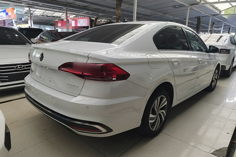 Volkswagen Bora 2022 immagine di auto #7