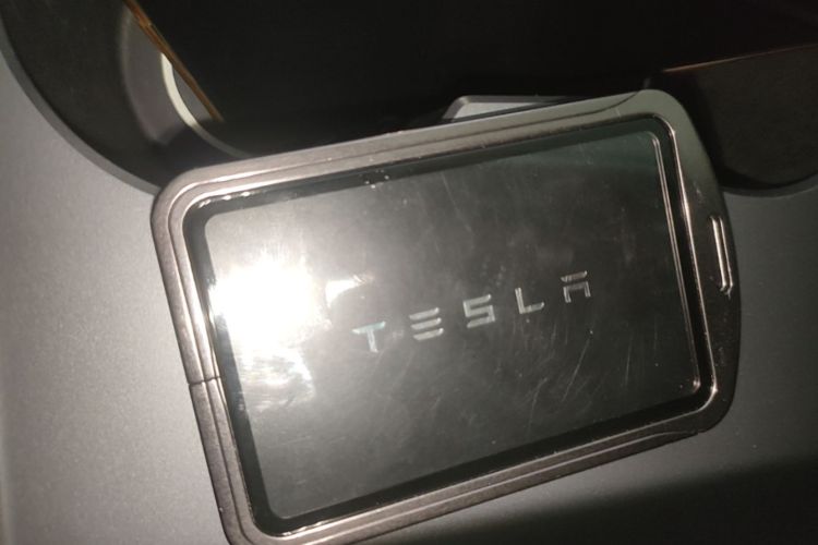 Tesla Model Y 2021 #9 Tesla Model Y 2021 car image #9