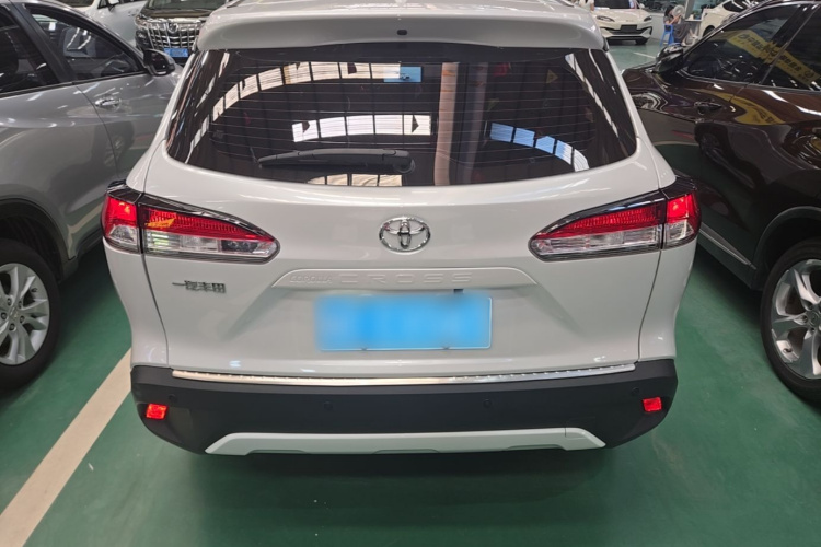 Toyota Corolla Cross 2024 #4 Toyota Corolla Cross 2024 صورة سيارة #4