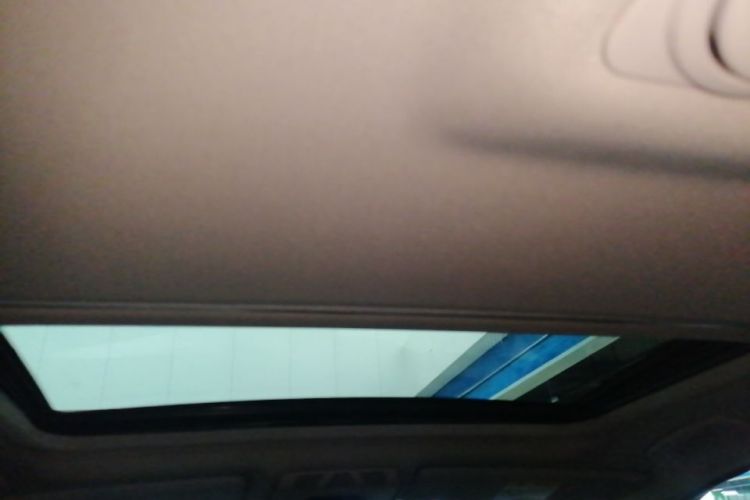 BMW 3 Series 2019 car image #20