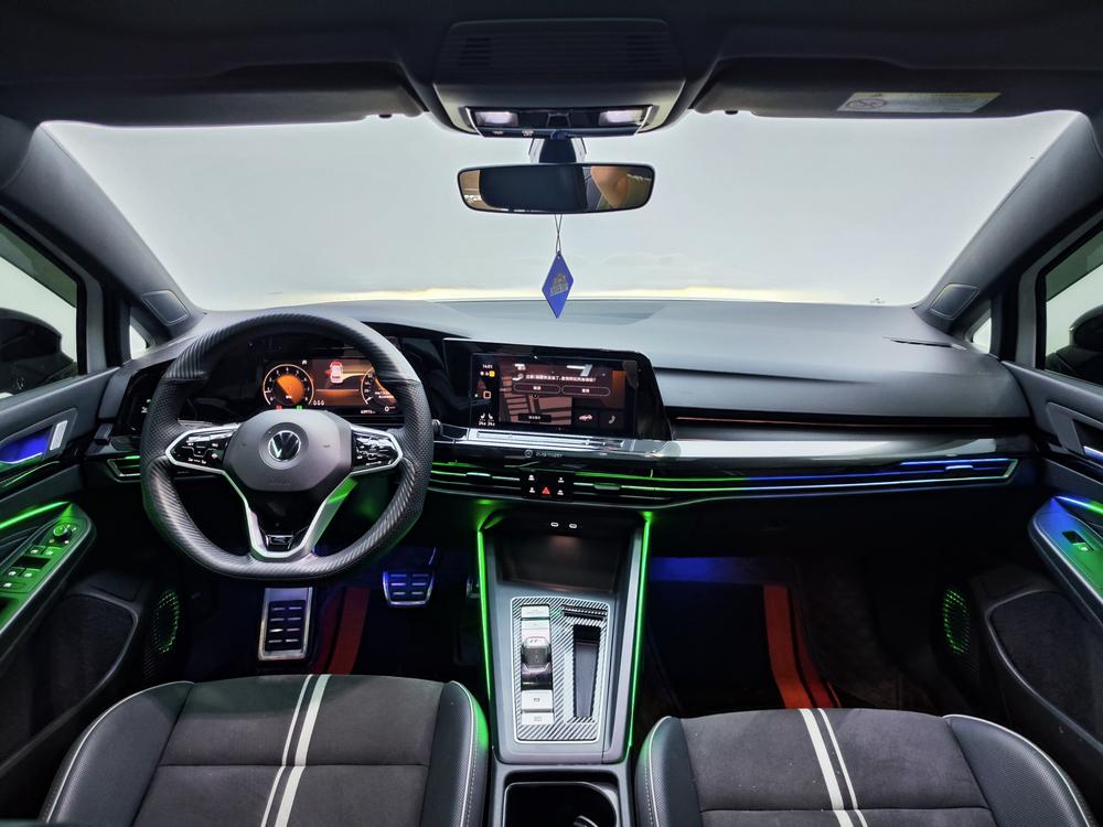 Volkswagen Golf 2023 car image #14